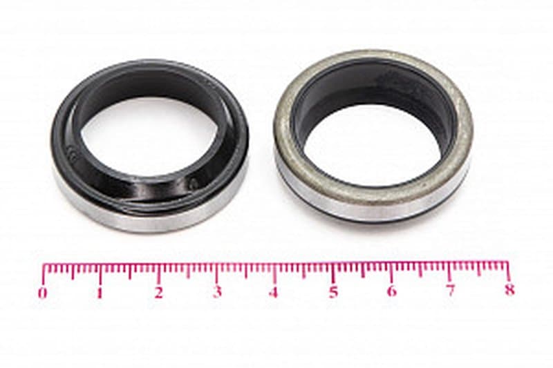 Грязесъёмник NBR90 с металлическим каркасом 25*35*10/7